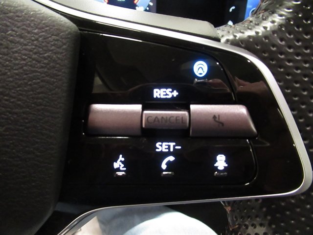 Used 2023 Nissan Ariya FWD image 29