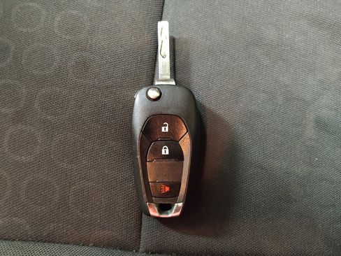 Used 2020 Chevrolet Trax LS FWD image 32