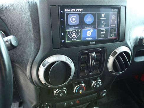 Used 2016 Jeep Wrangler Unlimited Sport w/ Quick Order Package 24S AWD/4WD image 26