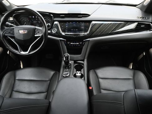 Certified 2023 Cadillac XT6 Premium Luxury w/ Technology Package AWD/4WD image 7