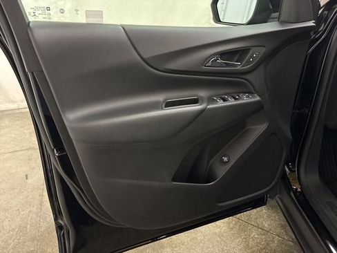 Used 2022 Chevrolet Equinox LT FWD image 32