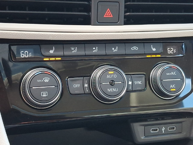 Used 2023 Volkswagen Jetta SE FWD image 22