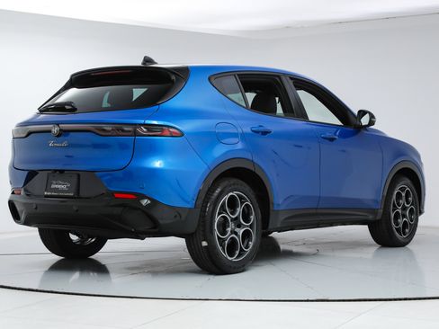 New 2026 Alfa Romeo Tonale Sprint w/ Black Premium Package AWD/4WD image 5