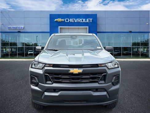 Used 2023 Chevrolet Colorado W/T RWD image 2