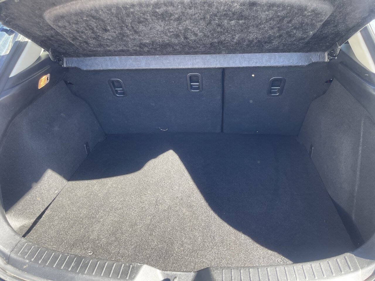 Used 2014 MAZDA MAZDA3 i Sport FWD image 18