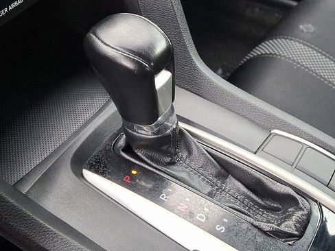 Used 2019 Honda Civic Sport image 14