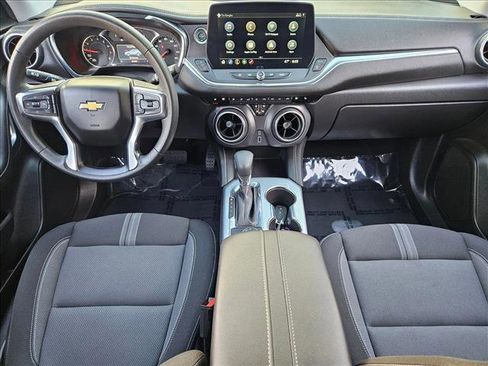Used 2025 Chevrolet Blazer LT image 16