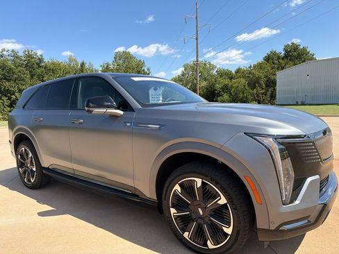 Used 2026 Cadillac Escalade IQ Sport 2 AWD/4WD image 7