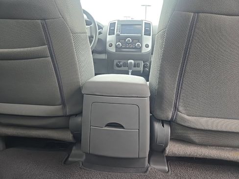 Used 2021 Nissan Frontier SV image 17