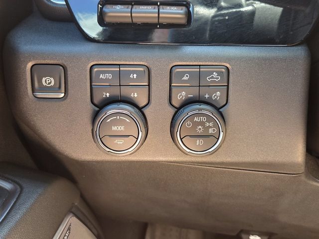 Used 2024 Chevrolet Silverado 1500 High Country w/ High Country Premium Package AWD/4WD image 27