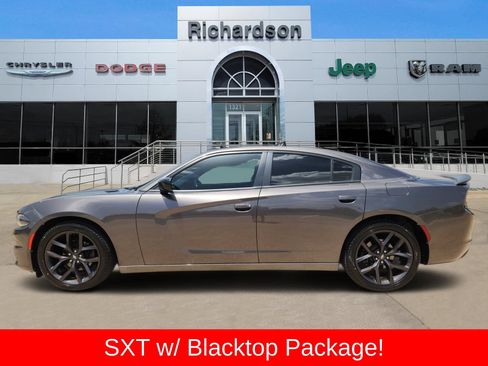Used 2020 Dodge Charger SXT w/ Blacktop Package RWD image 3