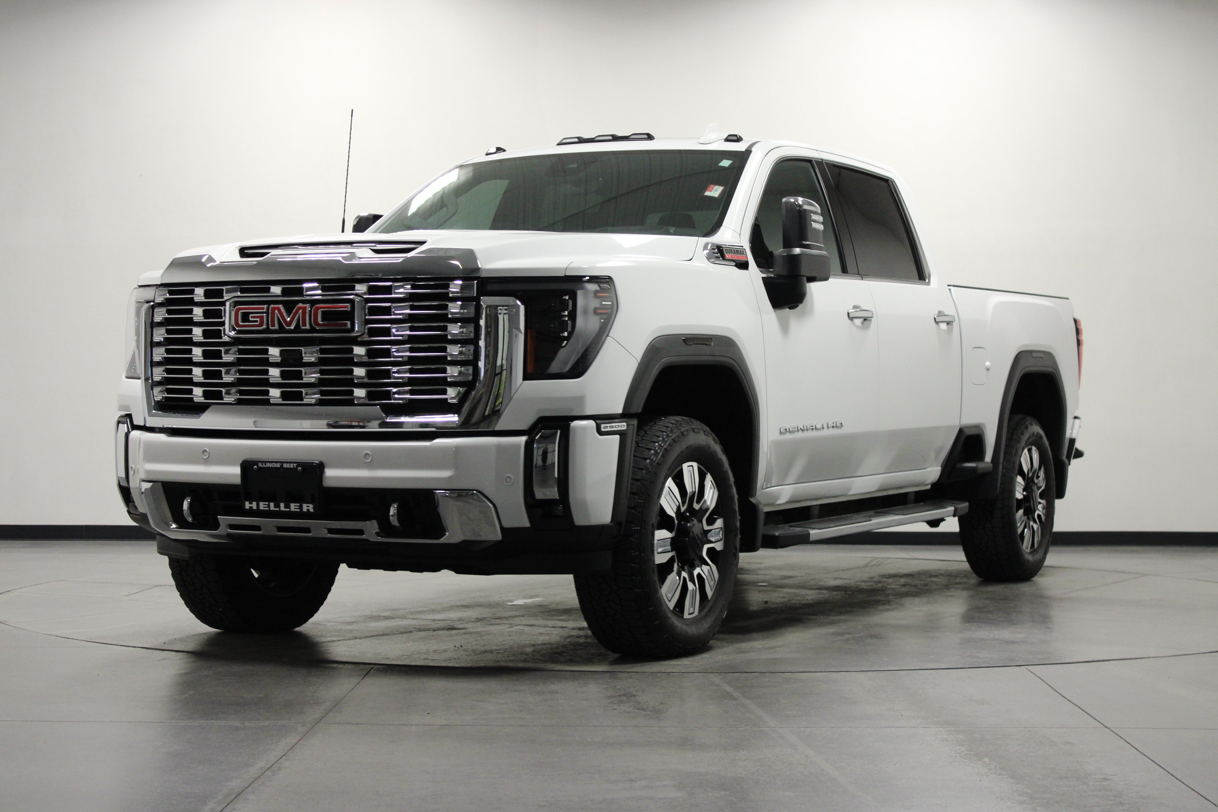 Used 2024 GMC Sierra 2500 Denali w/ Denali Reserve Package AWD/4WD image 8