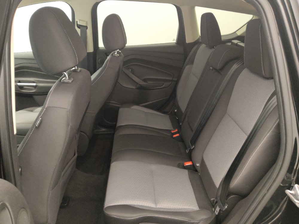 Used 2017 Ford Escape SE w/ Equipment Group 201A FWD image 18