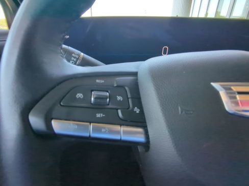 Certified 2025 Cadillac XT4 Premium Luxury image 12