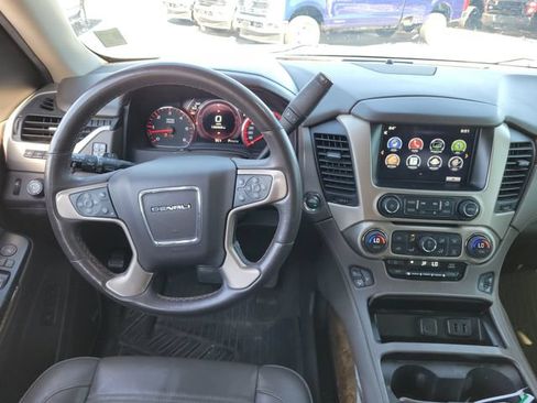Used 2016 GMC Yukon XL Denali w/ Open Road Package AWD/4WD image 11