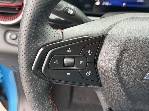 Used 2025 Chevrolet Trax RS w/ Driver Confidence Package image 14