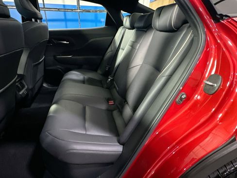 Used 2023 Toyota Crown Platinum image 33