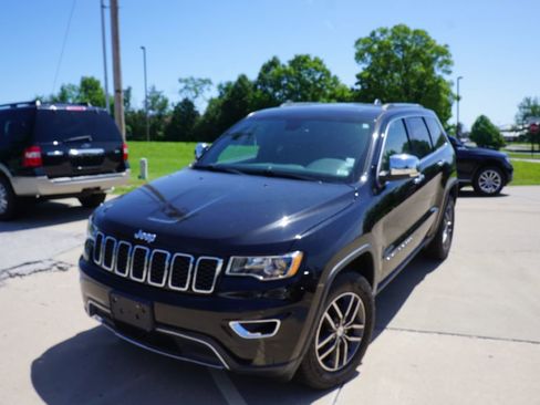 Used 2017 Jeep Grand Cherokee Limited image 1