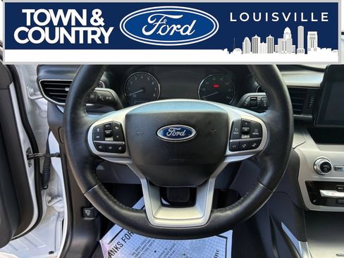 Used 2023 Ford Explorer XLT w/ Equipment Group 202A RWD image 14