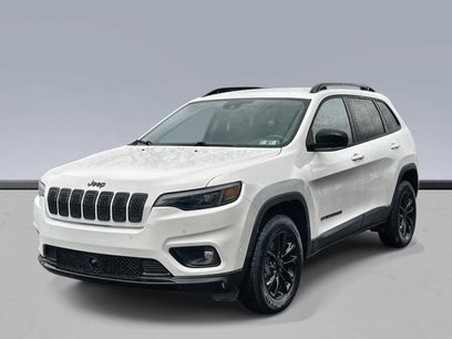 Used 2023 Jeep Cherokee Altitude Lux