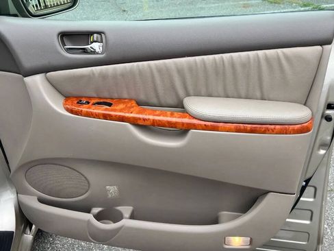 Used 2006 Toyota Sienna XLE Limited AWD/4WD image 38