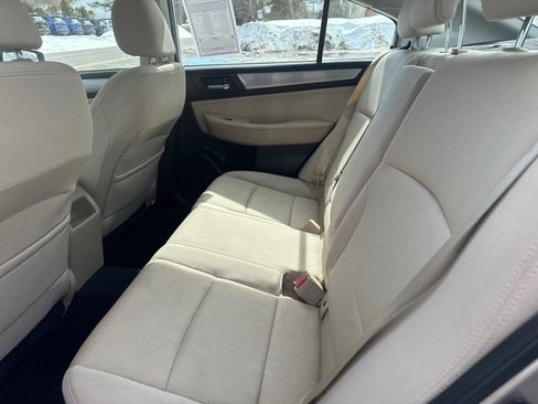 Used 2017 Subaru Legacy 2.5i Premium image 9