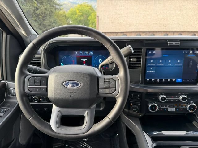 Used 2025 Ford F250 Lariat AWD/4WD image 13
