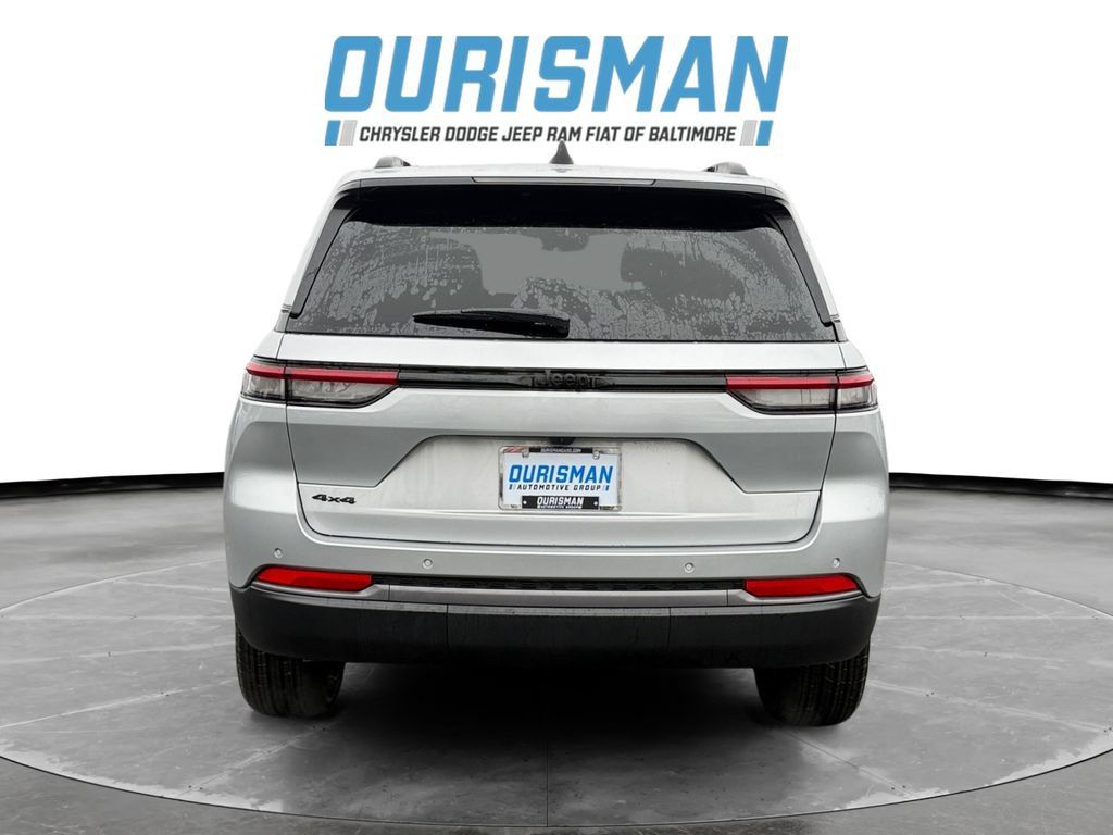 New 2026 Jeep Grand Cherokee Altitude AWD/4WD image 5