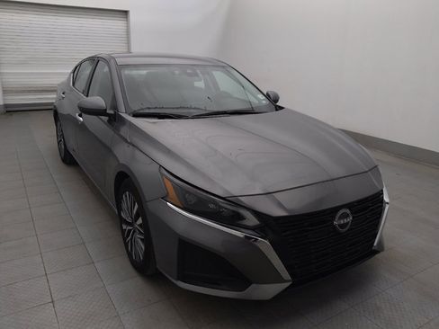 Used 2023 Nissan Altima 2.5 SV image 13