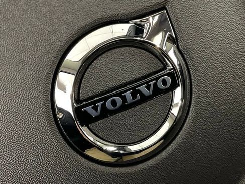 New 2025 Volvo XC60 B5 Core w/ Protection Package Premier image 59