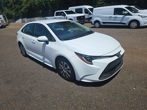 Used 2022 Toyota Corolla LE FWD image 4