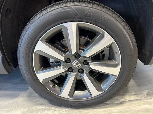 Used 2023 Honda Pilot Touring image 23