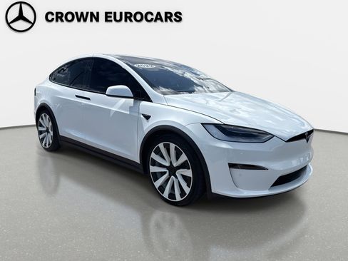 Used 2022 Tesla Model X Plaid image 7