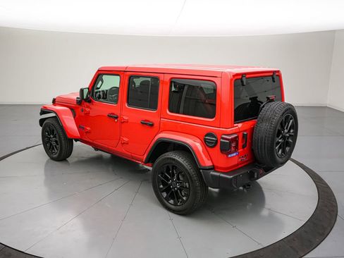 Used 2025 Jeep Wrangler Unlimited Sahara w/ Safety Group AWD/4WD image 6