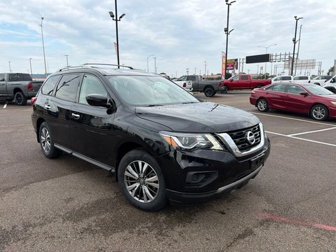 Used 2020 Nissan Pathfinder S FWD image 8