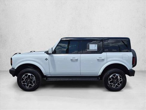 Used 2025 Ford Bronco Outer Banks AWD/4WD image 9