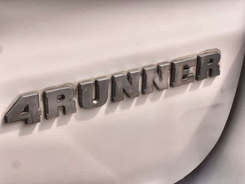 Used 2006 Toyota 4Runner SR5 RWD image 8