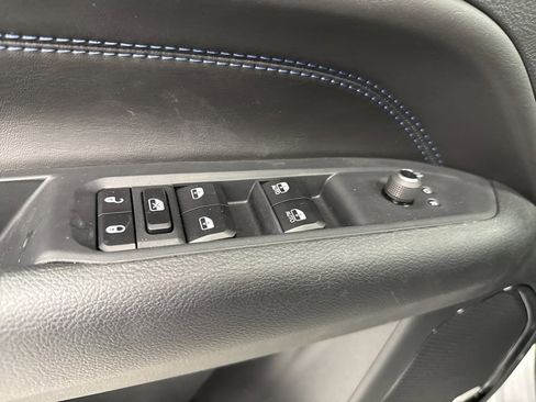 New 2025 Jeep Compass Limited w/ Sun & Sound Group image 21