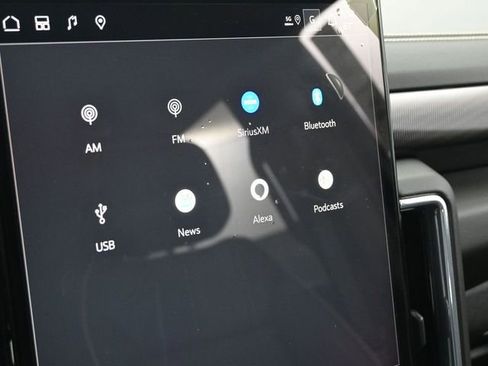 Used 2025 GMC Yukon XL Elevation image 28