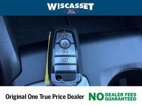 Used 2025 Ford Escape ST-Line w/ Cold Weather Package image 10