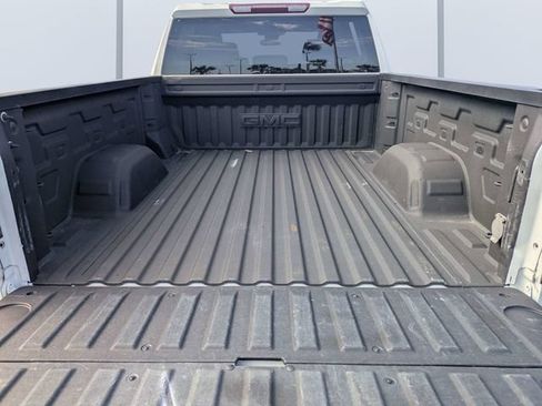 Used 2022 GMC Sierra 1500 Elevation w/ X31 Off-Road Package AWD/4WD image 12