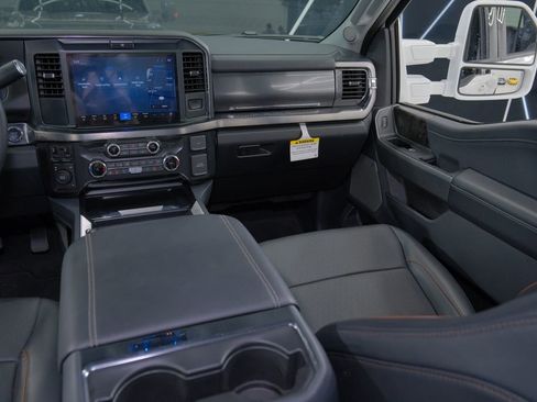 Used 2025 Ford F550 4x4 Crew Cab Super Duty image 66