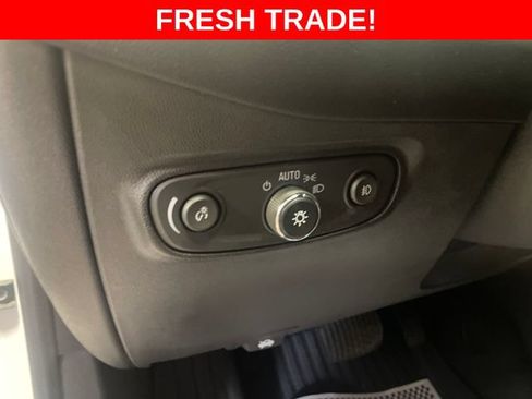 Used 2019 Chevrolet Equinox Premier w/ LPO, Cargo Package FWD image 30
