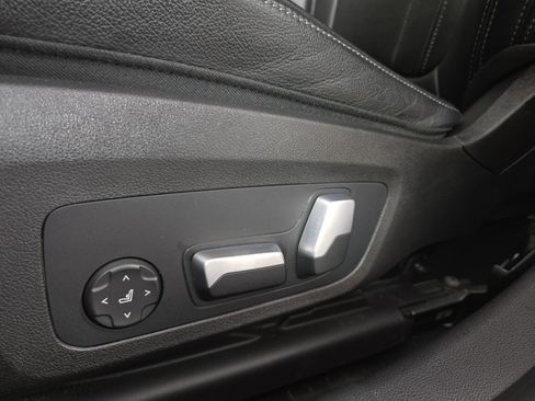 Used 2023 BMW 330e xDrive AWD/4WD image 30