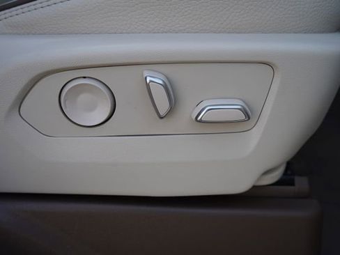 Used 2023 GMC Yukon Denali w/ Advanced Technology Package image 87