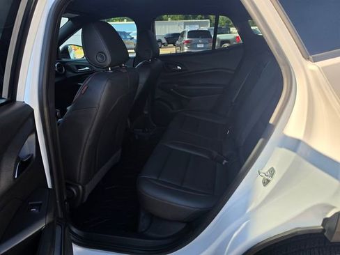 Used 2024 Chevrolet Trax RS w/ Driver Confidence Package FWD image 4