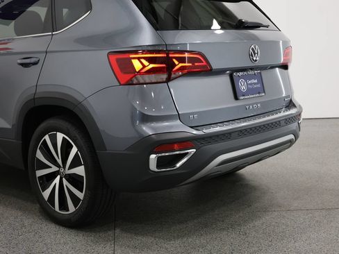 Certified 2023 Volkswagen Taos SE w/ Panoramic Sunroof Package AWD/4WD image 10