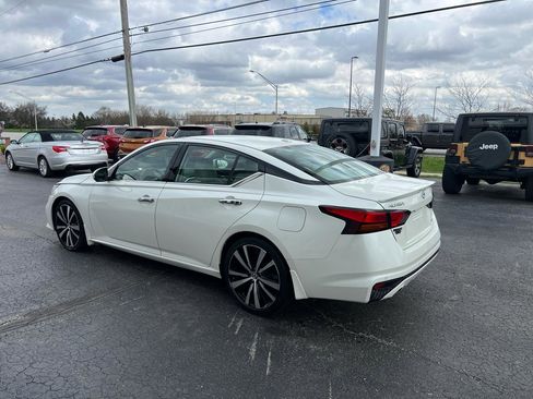Used 2020 Nissan Altima 2.0 Platinum image 3