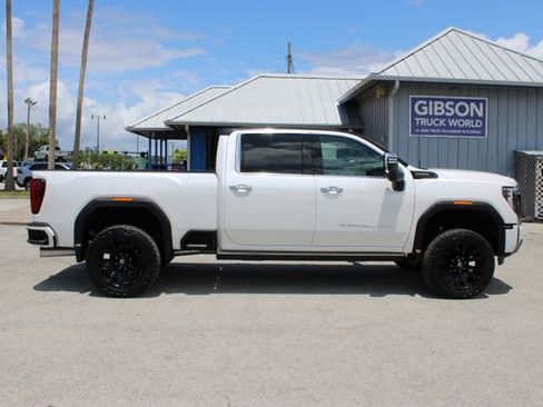 Used 2024 GMC Sierra 2500 Denali Ultimate w/ Max Trailering Package AWD/4WD image 15