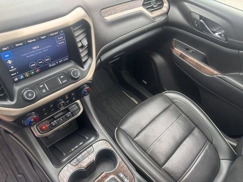 Used 2022 GMC Acadia Denali w/ Denali Technology Package AWD/4WD image 12